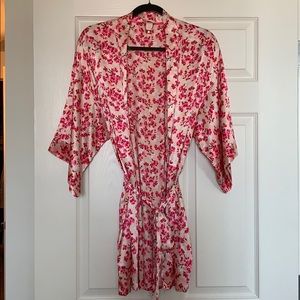 Victoria’s Secret Floral Kimono - S